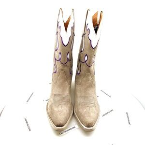 NWOB Dingo Women’s Suede Gray with Purple & White Detailing Snip Toe Boots Sz 7